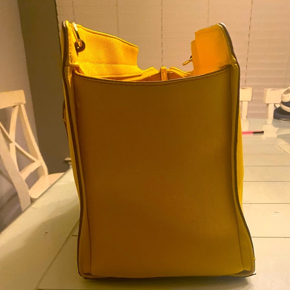 Ann Taylor purse - Picture 2 of 3